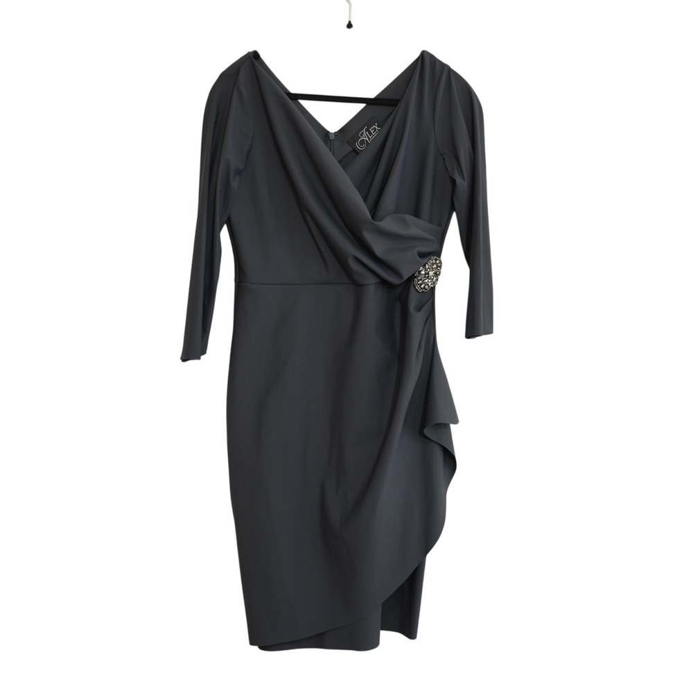 Alex Evenings NEW Size 8 Charcoal Gray Embellished Brooch Sheath Cocktail Dress - Picture 2 of 9